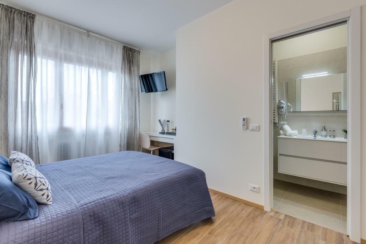 Rooms Vidar Train Station Marghera Esterno foto