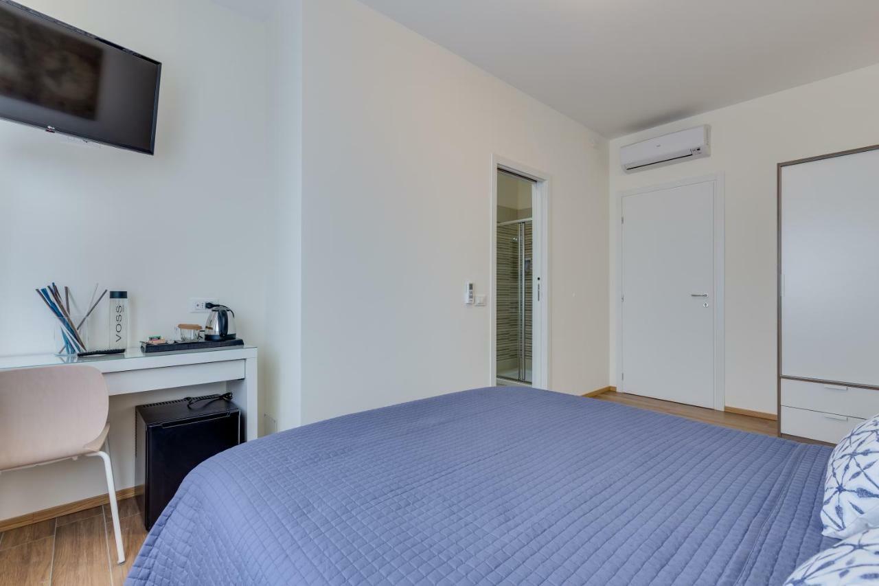 Rooms Vidar Train Station Marghera Esterno foto