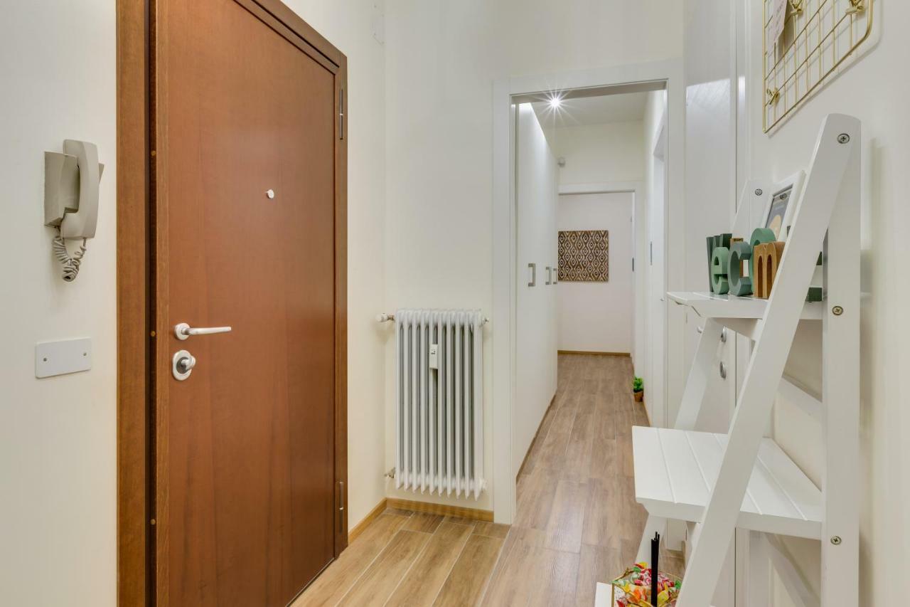Rooms Vidar Train Station Marghera Esterno foto